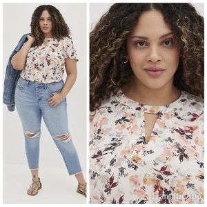 NWT TORRID Keyhole Blouse - Georgette Floral White